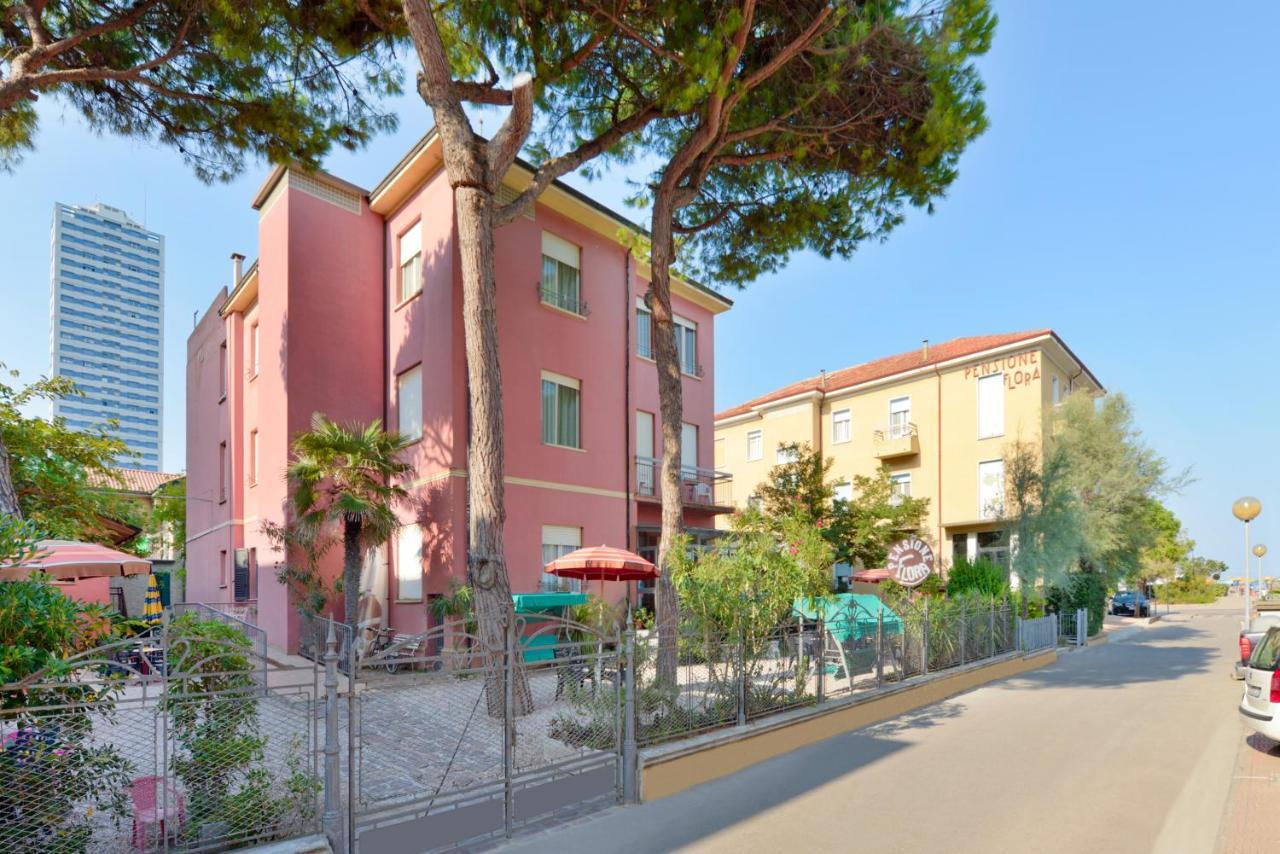 Hotel Flora Capri 切塞纳蒂科 外观 照片